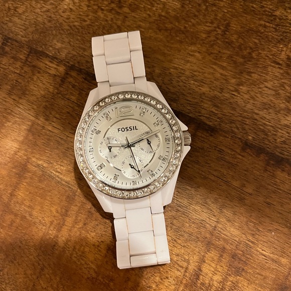 Fossil Watch - Picture 3 of 3